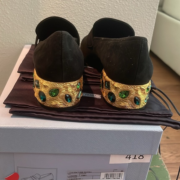 PRADA BLACK SUEDE UNIQUE EMERALD GREEN JEWELED HEEL LOAFERS EU 39 brand new - Picture 5 of 7